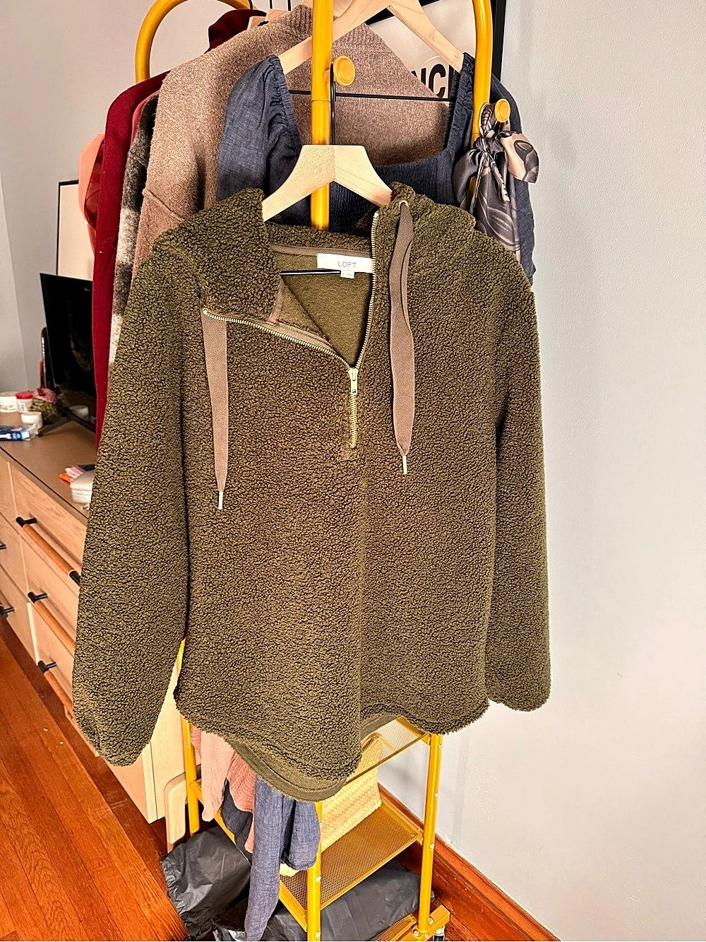 LOFT Sherpa Quarter Zip Hooded Pullover Olive Green Mefium